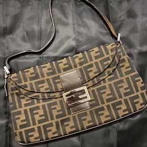 VINTAGE FENDI MONOGRAM BAGUETTE